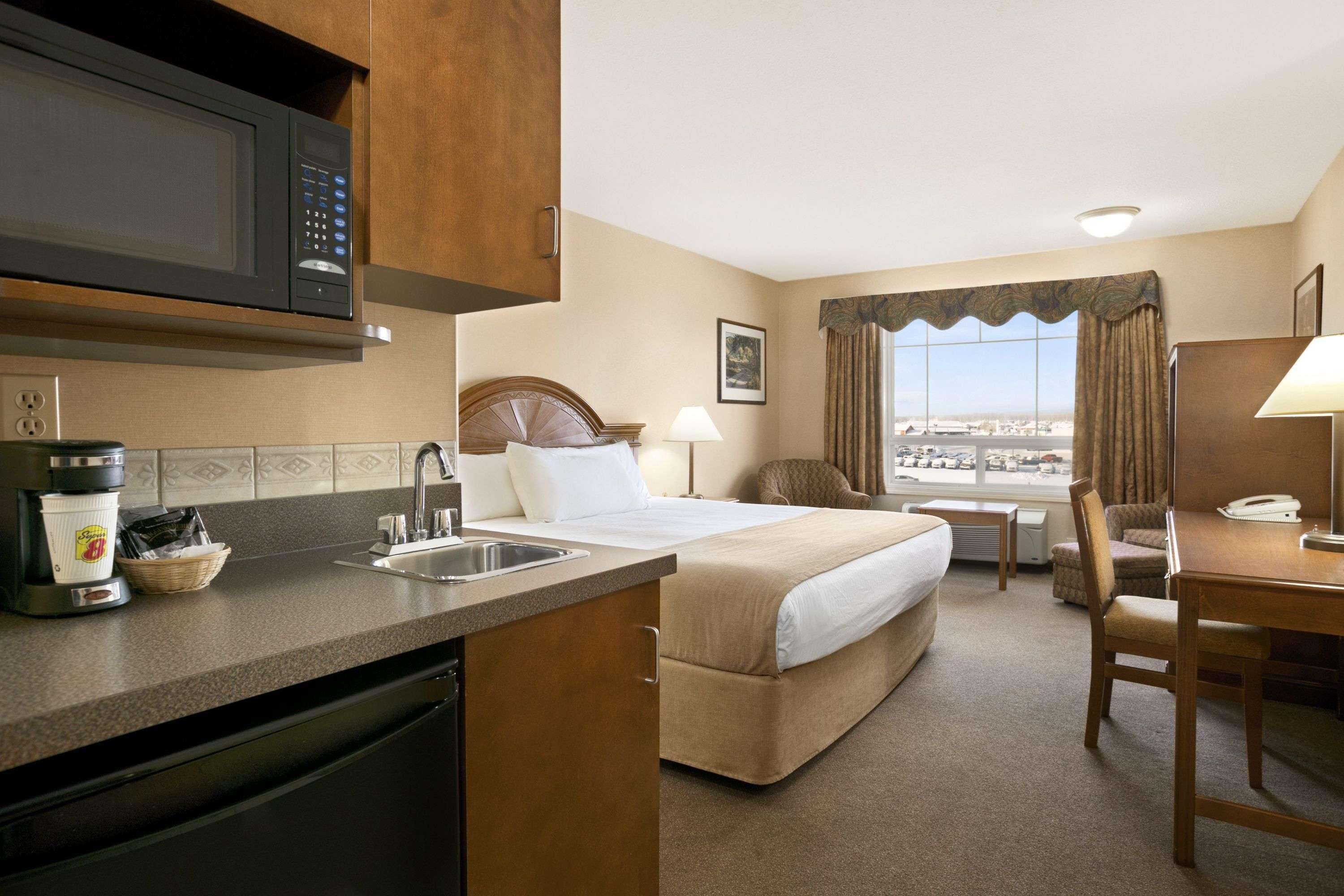 Hotel Super 8 By Wyndham High Level Ab Exterior foto